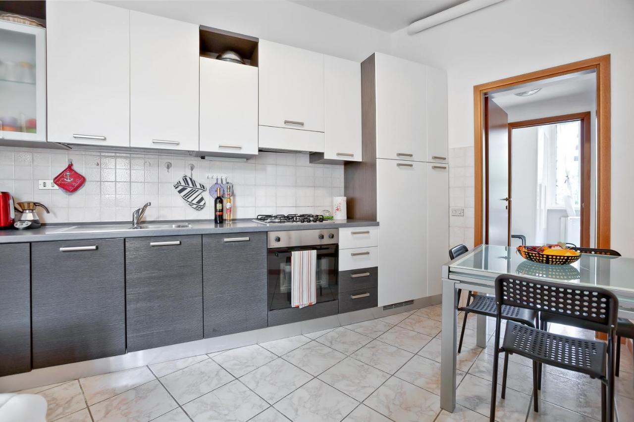 Apartamento Cenisio Brilliant Flat Milán Exterior foto